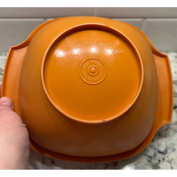 Vtg Tupperware Starburst Servalier With lid - Picture 2 of 4